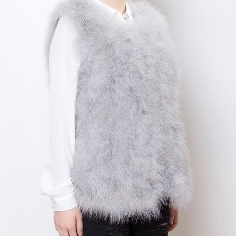 Pellobello feather vest light gray one size designed in Sweden